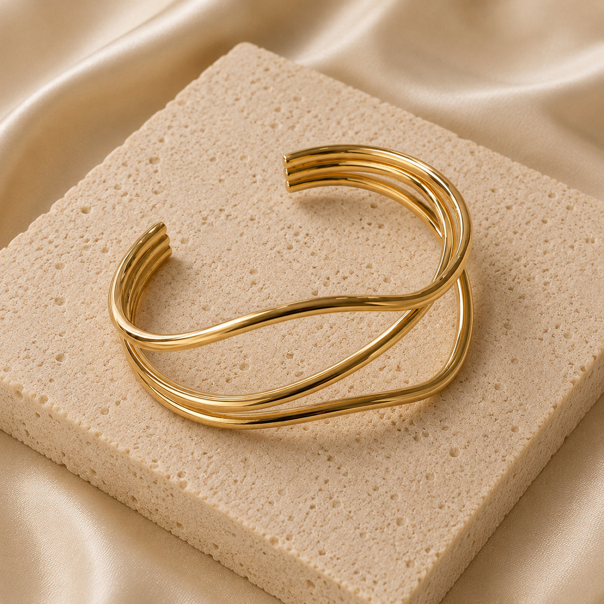 SWAY BRACELET