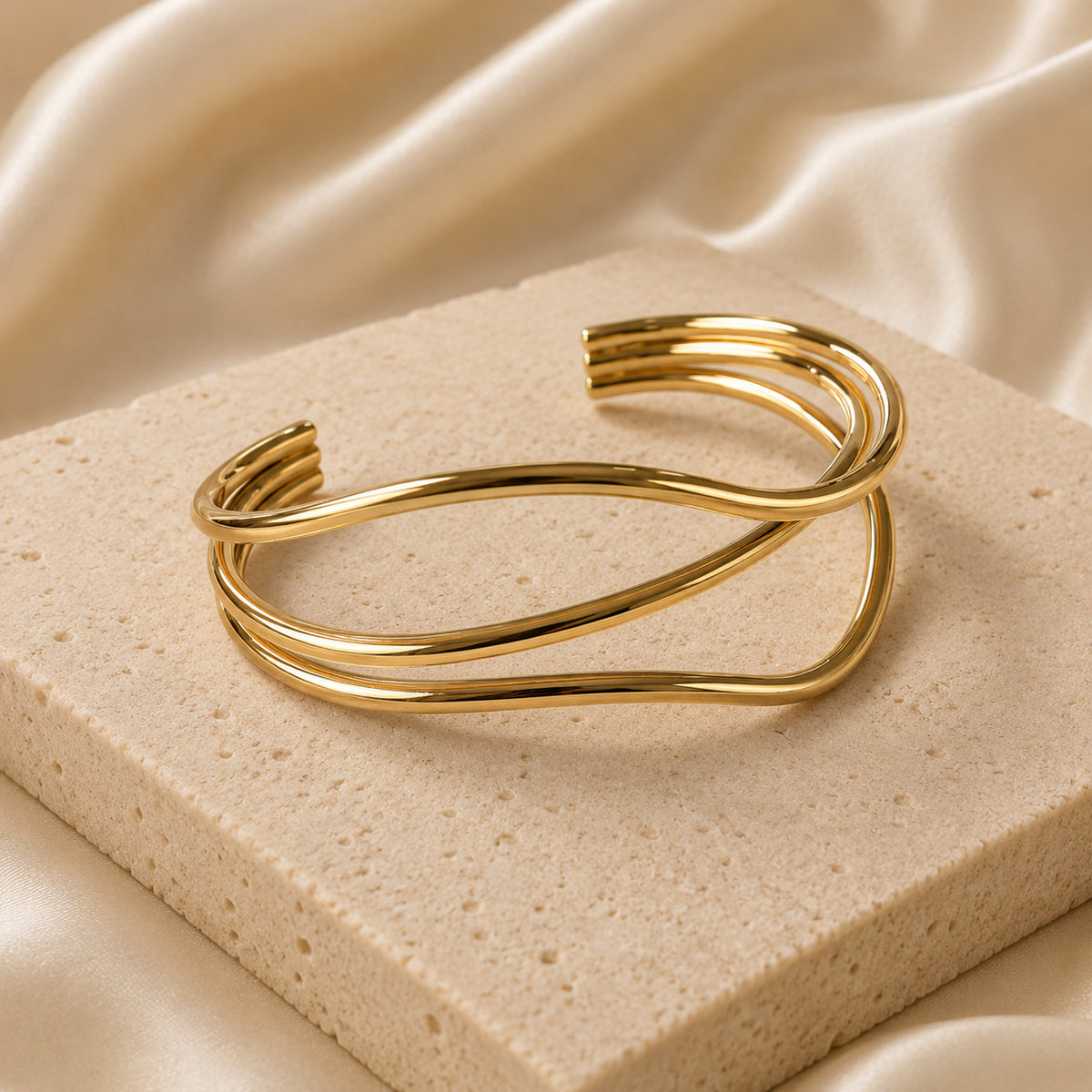 SWAY BRACELET