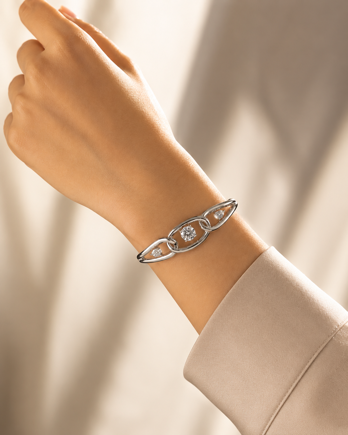 TRINITY IN WHITE GOLD PLATED